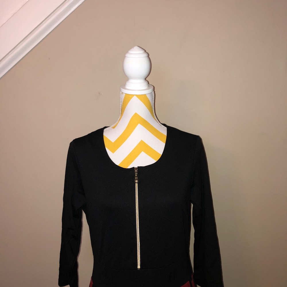 Venus dress with pleated skirt bottom